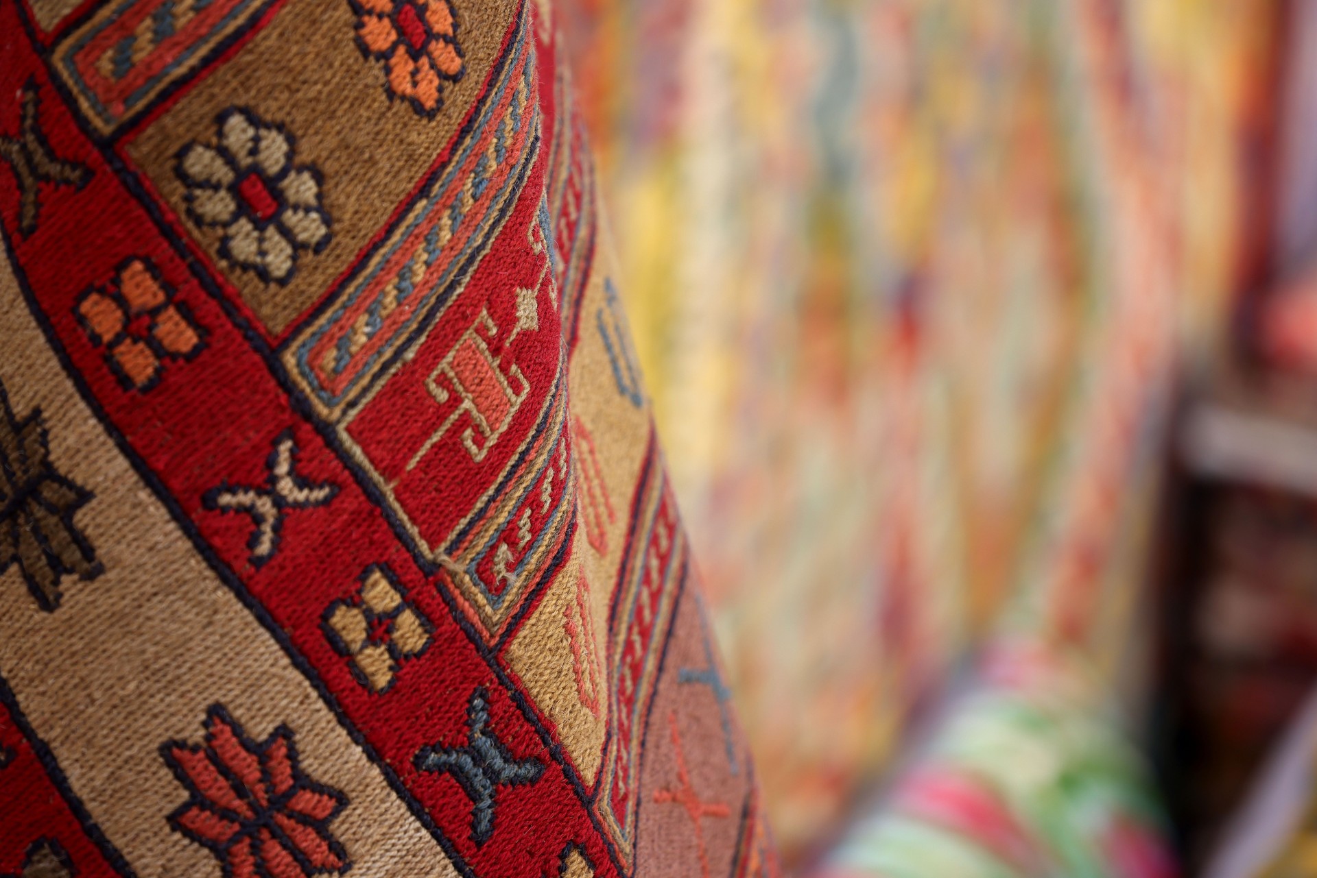 Turkish carpets at Grand Bazaar in Istanbul